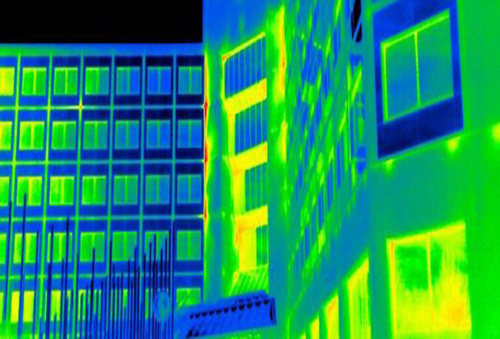 Drone-Infra-Red-IR-UAV-inspection-Building-Thermography-04-900x330